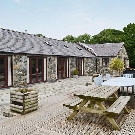 Glanrafon Isaf Villa Llanwnda  Екстериор снимка