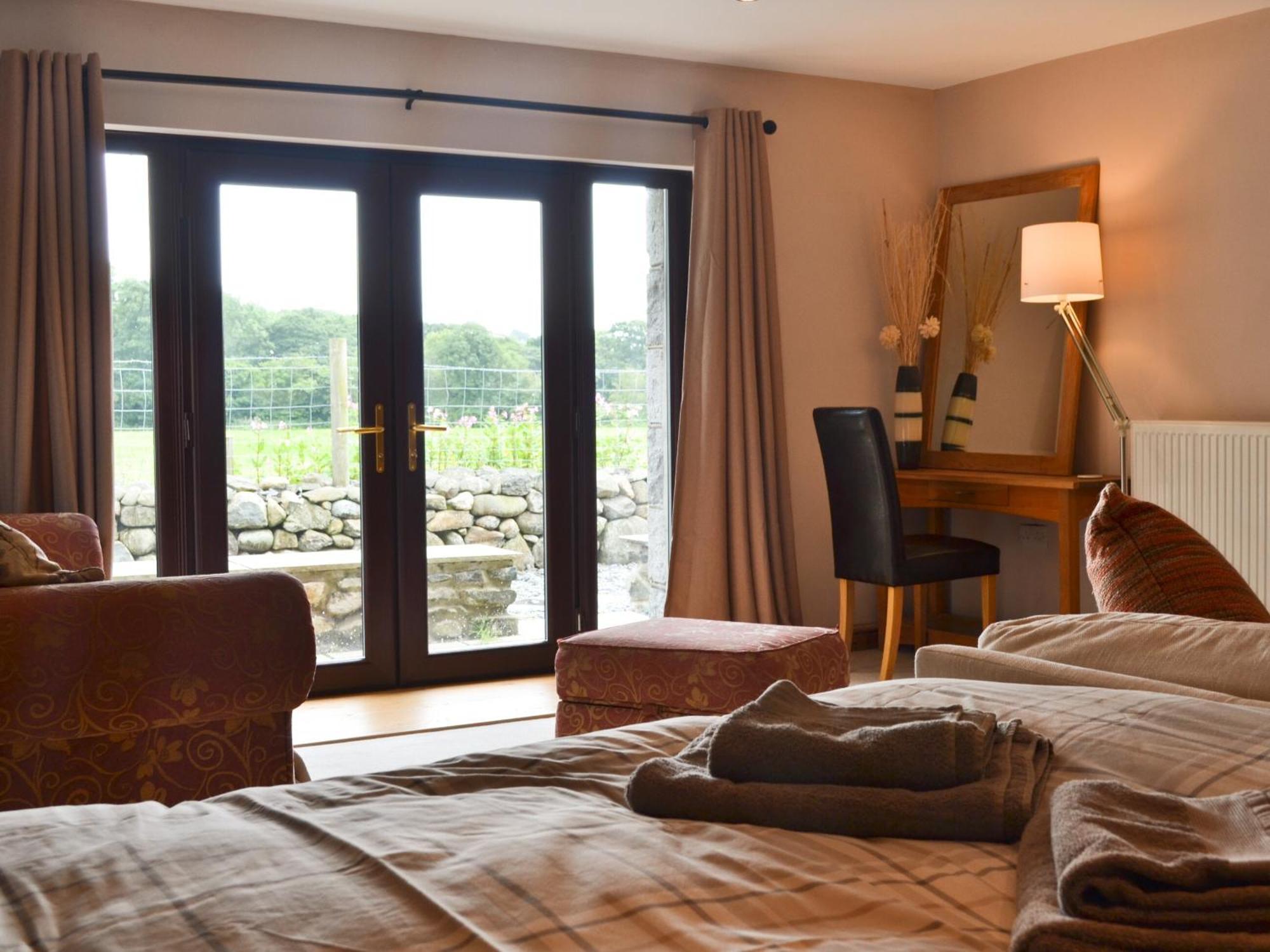 Glanrafon Isaf Villa Llanwnda  Екстериор снимка